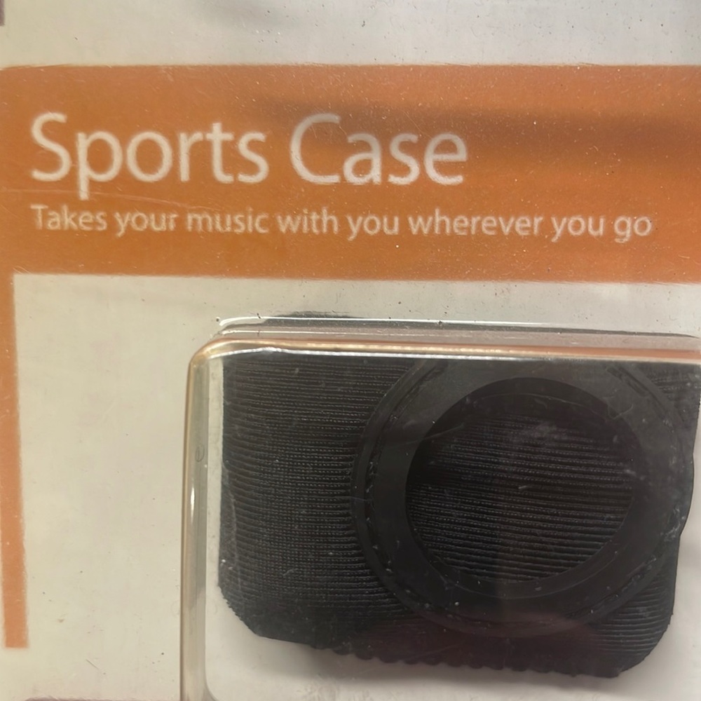 Apple iPod shuffle MP3 player, second generation sports case black